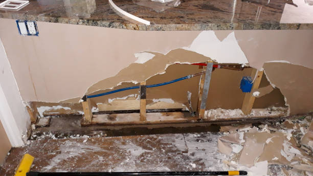 Best Sewage cleanup and water damage restoration  in Lake Mawk, OH